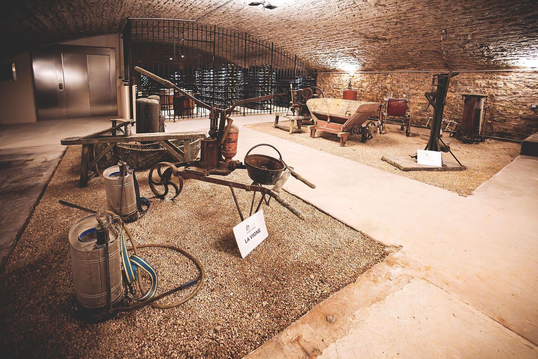 Chateau Beaune villa photo.